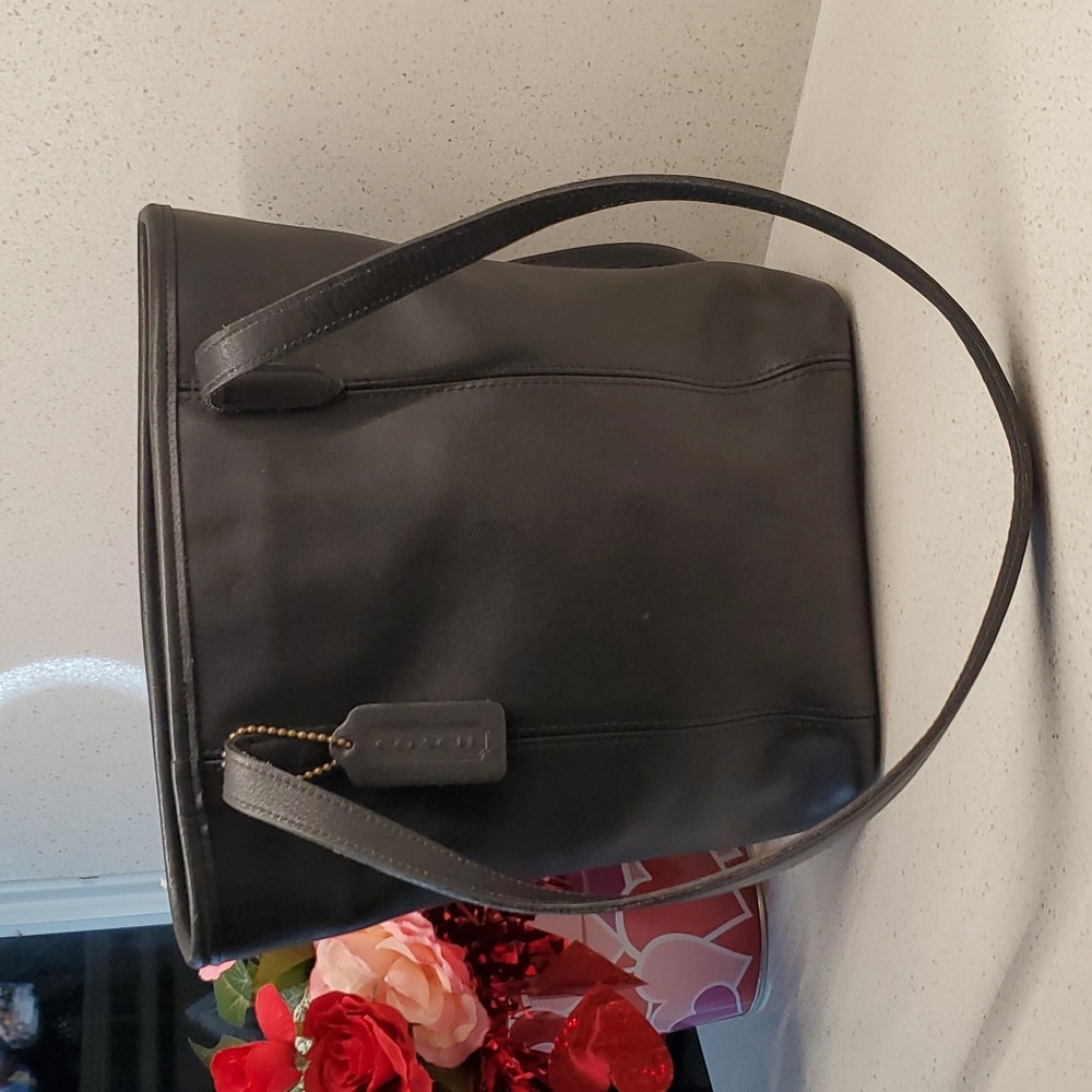 USA 🇺🇸 Vintage COACH soft leather shoulder bag